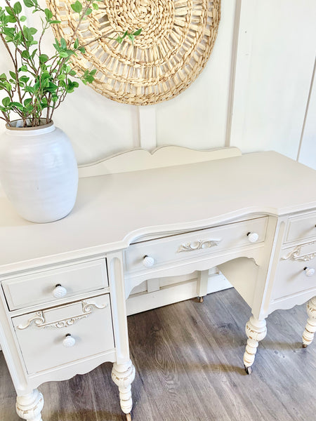 Cottage white Desk